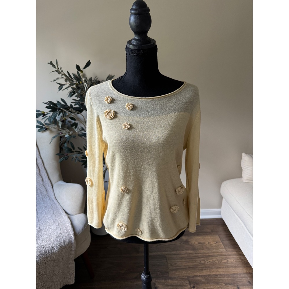 Emma James Liz Claiborne Yellow Knit Floral Applique Sweater Medium